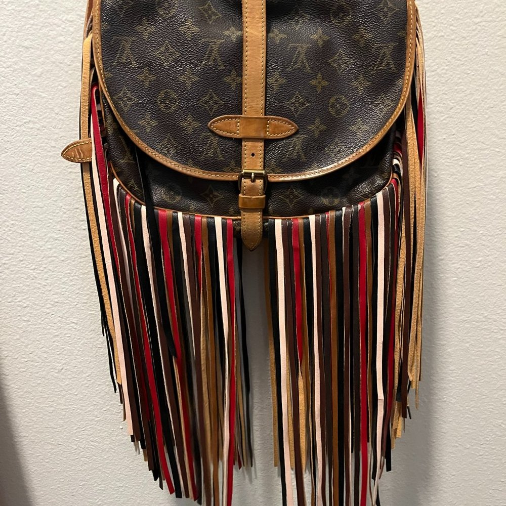 GENUINE LOUIS VUITTON MESSENGER BAG